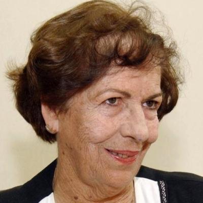 Dra. María Dolores Ortiz